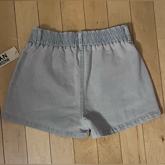 Tinted wash elastic waist denim shorts - Picture 5 of 5